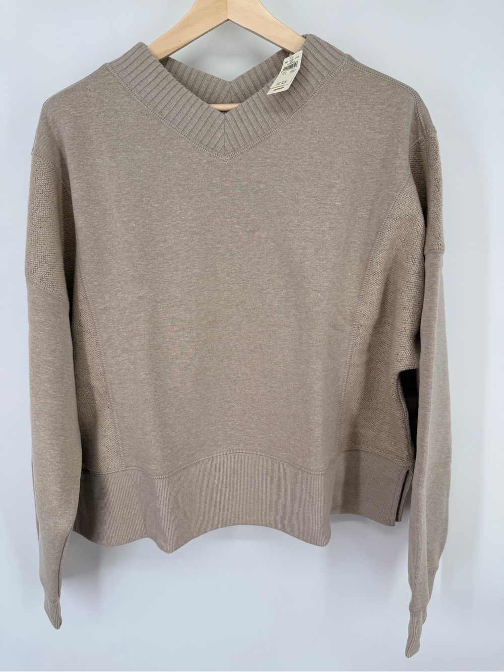 NWT Aerie Women’s Oversized V-neck Taupe Color Sweatshirt Size L